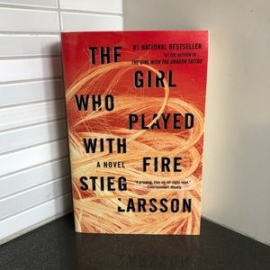 📚 3/$18 The Girl who Played with Fire: Stieg Larsson